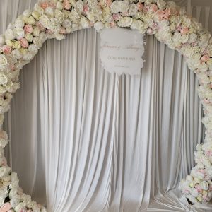 Arche, backdrop, rideau et mobilier divers