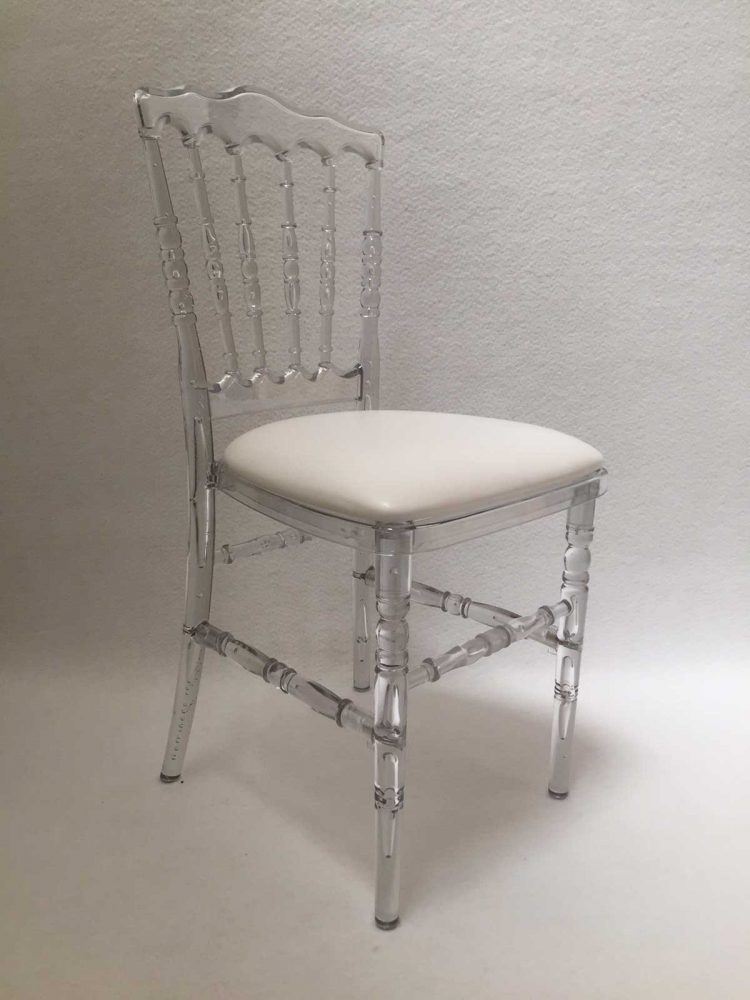 Chaise napoléon transparente